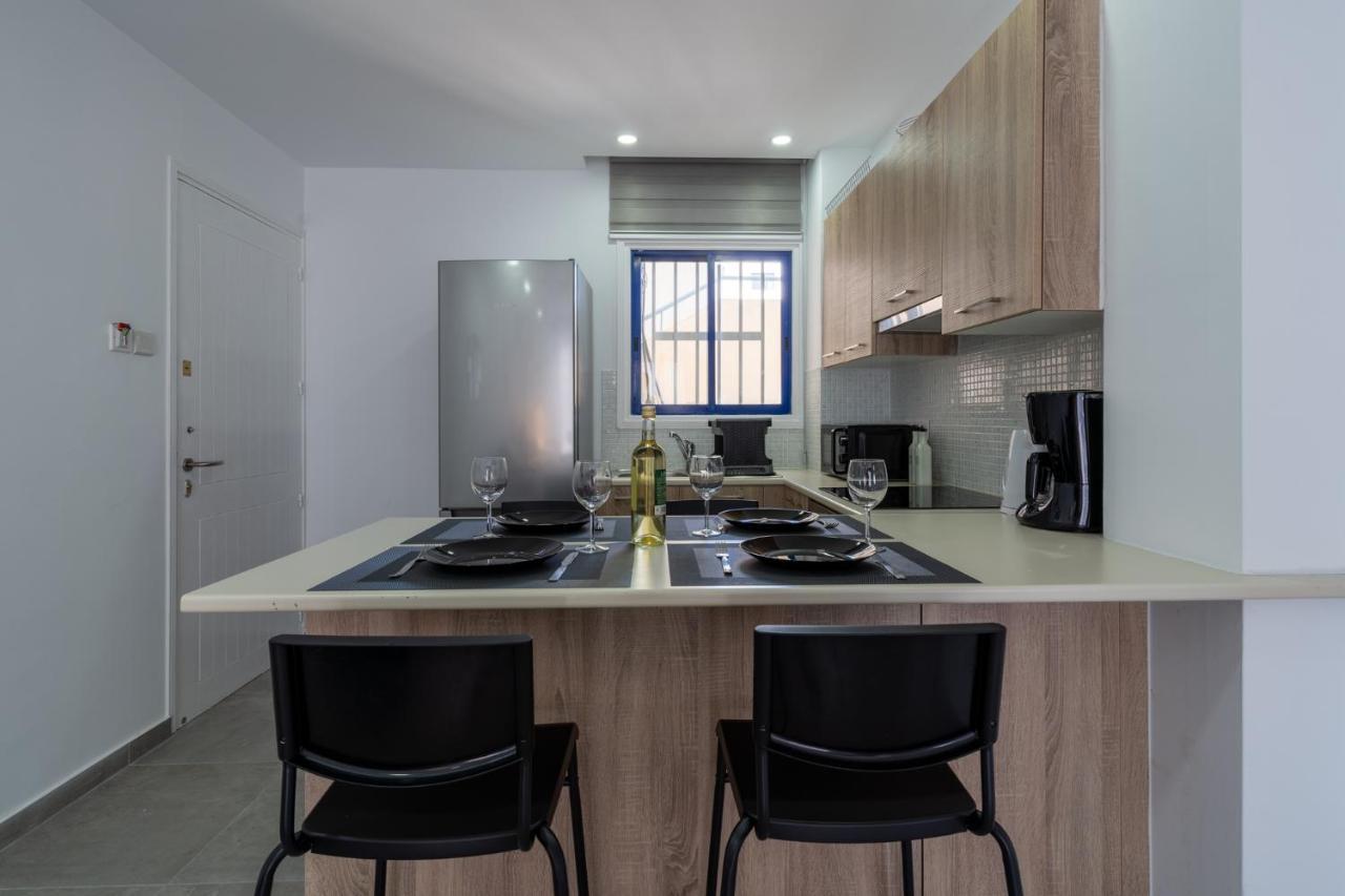 Odyssey - Captivating 2-Bedroom Retreat In Larnaca Lárnaca Exterior foto