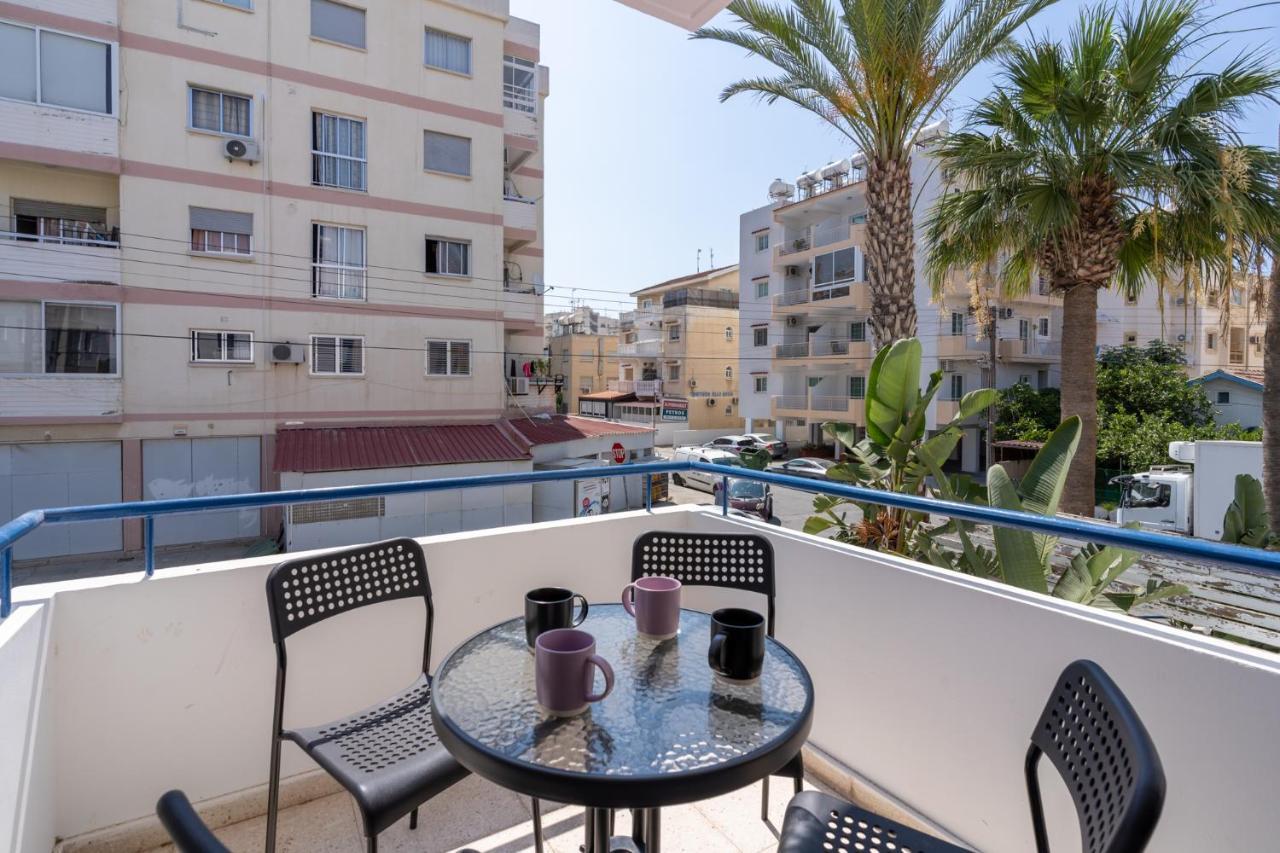 Odyssey - Captivating 2-Bedroom Retreat In Larnaca Lárnaca Exterior foto