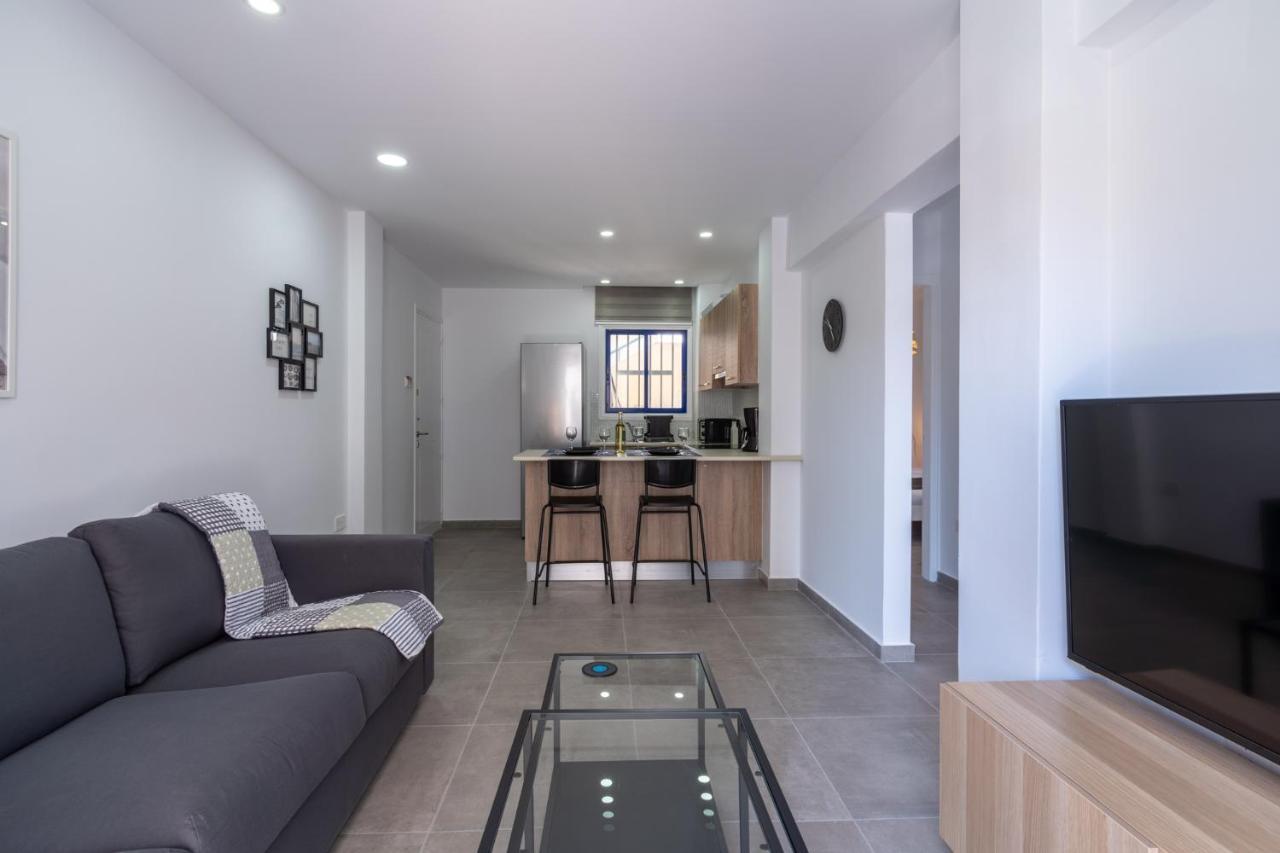 Odyssey - Captivating 2-Bedroom Retreat In Larnaca Lárnaca Exterior foto